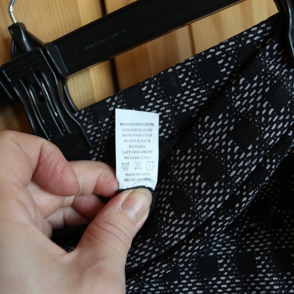 Black and White Checkered Leggings - Picture 5 of 6